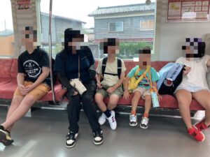 公共交通機関を利用する活動