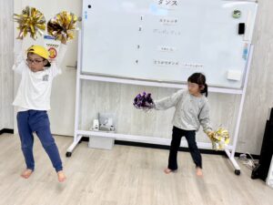ポンポンダンスの活動です。